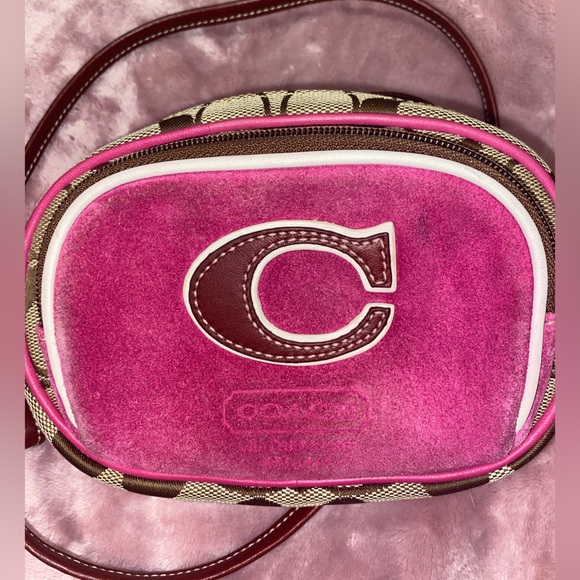 Coach Handbags - Coach Camera Crossbody